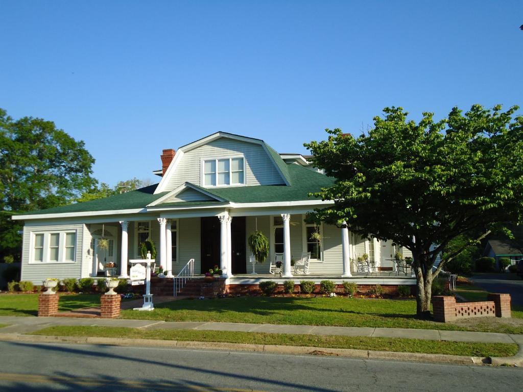 伊登费尔德住宿加早餐旅馆 Swainsboro 外观 照片